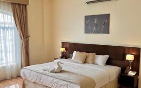 Weekdays Hotel